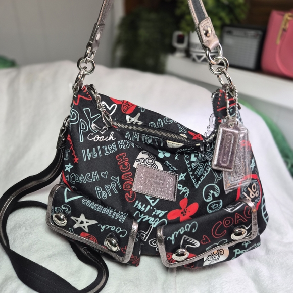 Coach Handbags - ✨ Rare Collector’s Coach Poppy Graffiti Hobo ✨